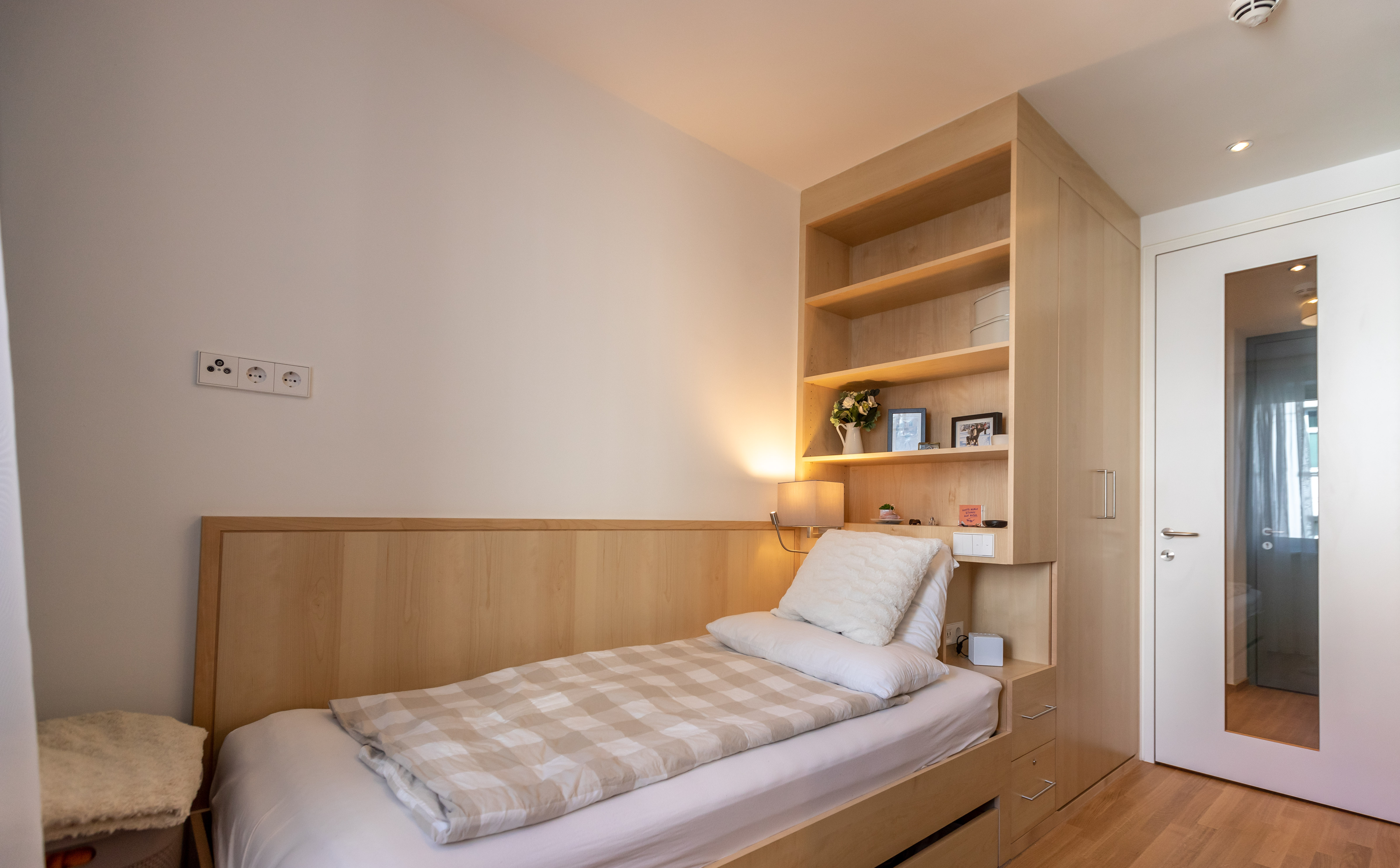 Franziska Lechner Wohnheim — official interior photo